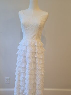 White Vintage Tiered Lace Ruffle Sleeveless Dress